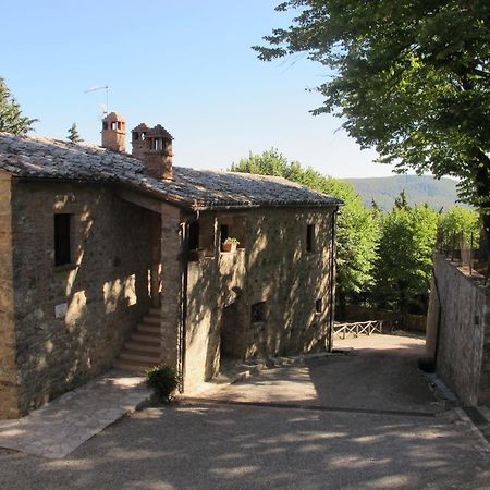 Вилла Borgo Di Camporsevoli Экстерьер фото